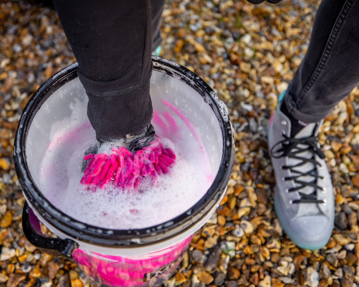 Muc-Off 2in1 Chenille Microfiber Wash Mitt